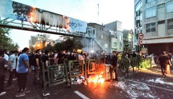 احتجاجات عارمة في إيران على مقتل مهسا أميني
