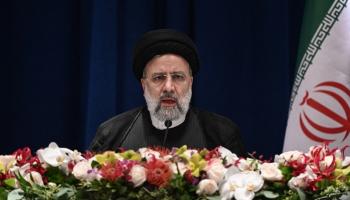 الرئيس الإيراني إبراهيم رئيسي خلال مؤتمره الصحفي