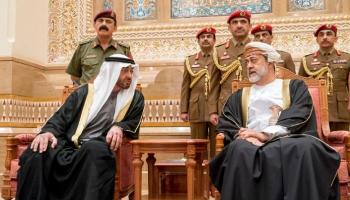 الشيخ محمد بن زايد آل نهيان وسلطان عمان هيثم بن طارق- أرشيفية