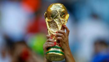 هل تُصنع كأس العالم من الذهب؟