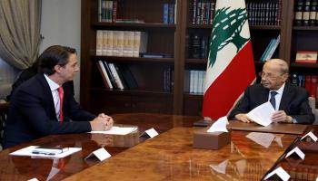 جانب من لقاء سابق بين رئيس لبنان ميشال عون والمستشار الأمريكي هوشستين 
