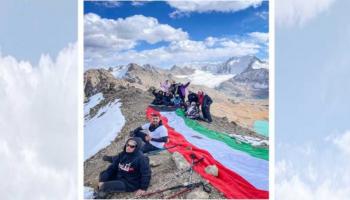 الفتيات الكويتيات أعلى البحيرة