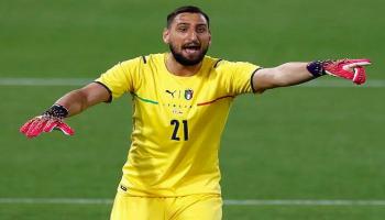 دوناروما حارس مرمى إيطاليا