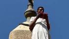 شاب مصري يتسلق مئذنة مسجد ويخطب في الناس.. والتحريات تكشف مفاجأة