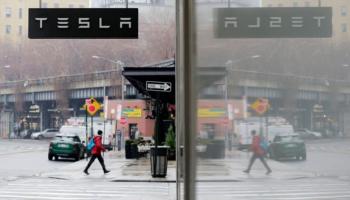 شركة تسلا الأمريكية لتصنيع السيارات الكهربائية