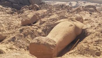 التمثال يزن 10 أطنان