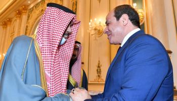 أمير الكويت الشيخ نواف الجابر الصباح مستقبلا الرئيس المصري عبدالفتاح السيسي- أرشيفية