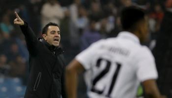 تشافي هيرنانديز مدرب برشلونة