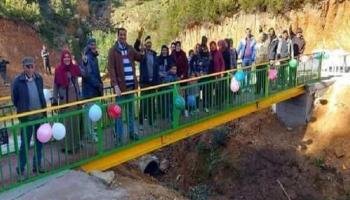 الجسر الحديدي بعد انتهاء تشييده