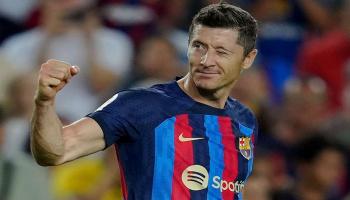 روبرت ليفاندوفسكي مهاجم برشلونة