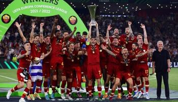 روما بطل دوري المؤتمر الأوروبي الموسم الماضي