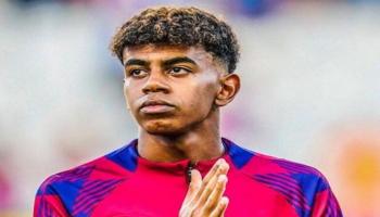 لامين يامال لاعب برشلونة