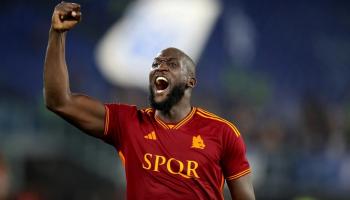 لوكاكو بقميص روما الإيطالي