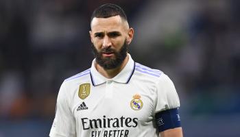 كريم بنزيما بقميص ريال مدريد