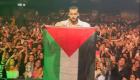 ويجز يحمل علم فلسطين ويهتف بالحرية في حفله بكندا (فيديو)