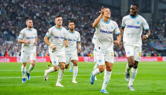 l'OM respire en dominant l'AEK Athènes