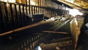 الغواصات النازية في المخبأ