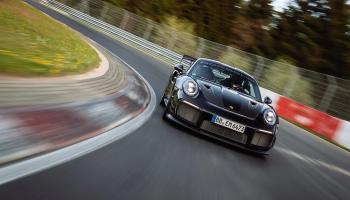 Porsche 911 GT2 RS MR