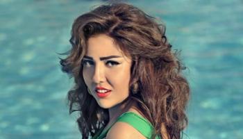 الفنانة مي كساب