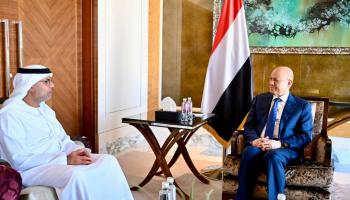 جانب من لقاء رئيس مجلس القيادة الرئاسي والسفير الإماراتي لدى اليمن