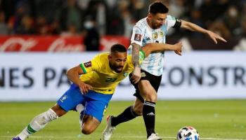 ميسي في مباراة البرازيل والأرجنتين - أرشيفية