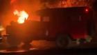 فنان لبناني ينجو من الموت بأعجوبة.. احترقت سيارته وهو داخلها (فيديو)
