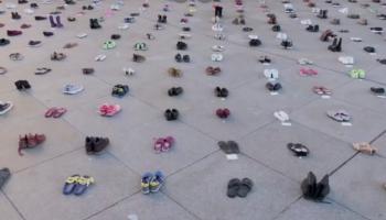  Des milliers de chaussures symboles des vies perdues à Gaza à Madrid 