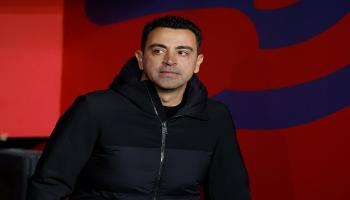 تشافي هيرنانديز مدرب برشلونة الإسباني