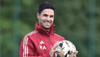 مايكل أرتيتا مدرب أرسنال الإنجليزي