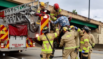 Sauvetage spectaculaire d'un chauffeur de camion en Floride