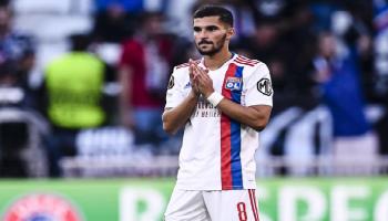 اللاعب حسام عوار