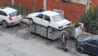 Başakşehir'de bir otomobili çöpe attılar