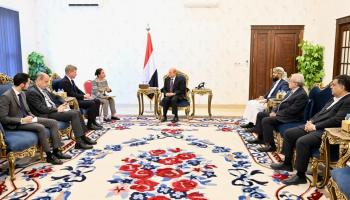 جانب من لقاء العليمي والمبعوث الأممي لإحياء جهود الهدنة