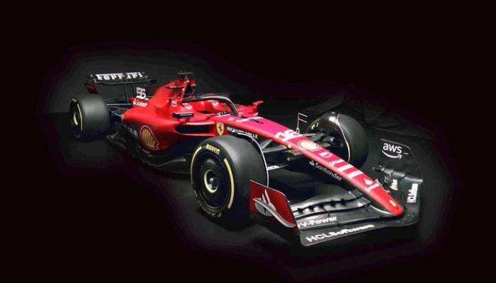 Ferrari remet le rouge vif et lance sa SF-23 en piste devant ses fans