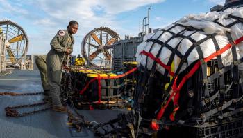 بقايا المنطاد الذي أٌسقط فوق المياه الإقليمية للولايات المتحدة- رويترز