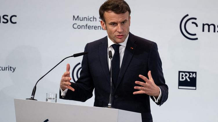  Emmanuel Macron