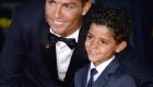 Le fils de Ronaldo porte la robe saoudienne.. sa mère en visite au Riyad