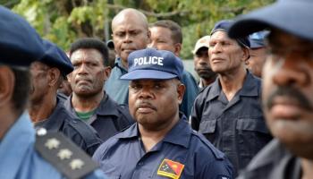 رجال الشرطة في بابوا غينيا توعدوا الخاطفين