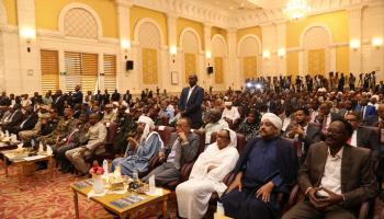 جانب من القوى السياسية خلال توقيع الاتفاق الإطاري