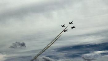 مقاتلات روسية في سماء مدينة بطرسبورغ - أرشيفية