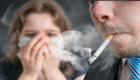 هل شم السجائر يفطر الصائم؟ علماء يوضحون حكم التدخين السلبي (خاص)