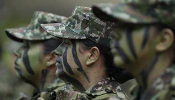 "قوة ناعمة" في جيش كولومبيا.. أول تجنيد نسائي منذ ربع قرن (صور)
