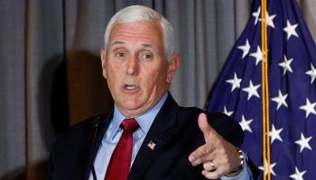 مايك بنس نائب الرئيس الأمريكي السابق