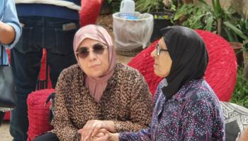 فاطمة سالم ونورا صب لبن المهددتين بإخلاء منزليهما