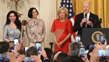 بايدن وزوجته خلال الاحتفال