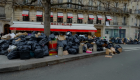 Paris'te işçiler belediyenin önüne fare ölüleri yığdı