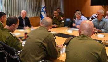 جانب من اجتماع أزمة بوزارة الدفاع الإسرائيلية