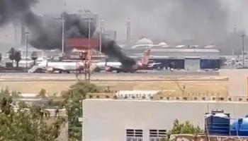 نيران تلتهم طائرات مدنية بمطار الخرطوم