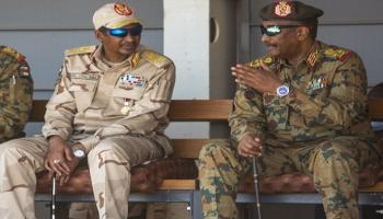 لقاء سابق يجمع البرهان وحميدتي