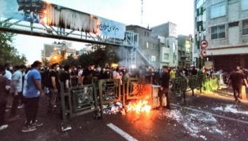 احتجاجات عارمة في إيران منذ مقتل مهسا أميني